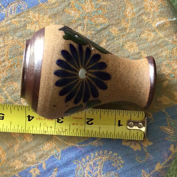 Small hand painted Tonala Mexico bud vase - Picture 5 of 5